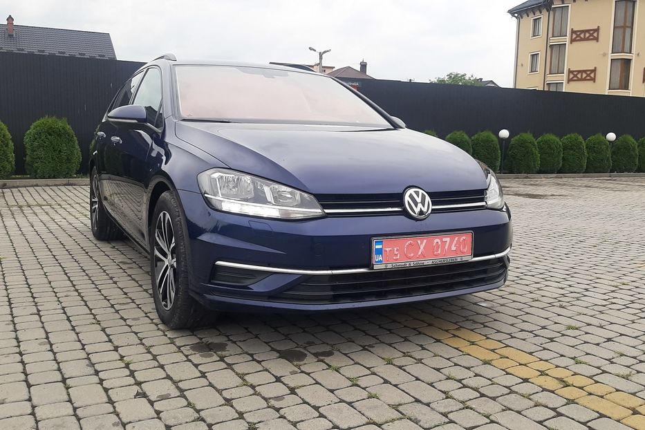 Продам Volkswagen Golf VII 2.0 Highline Automat 2018 года в Львове