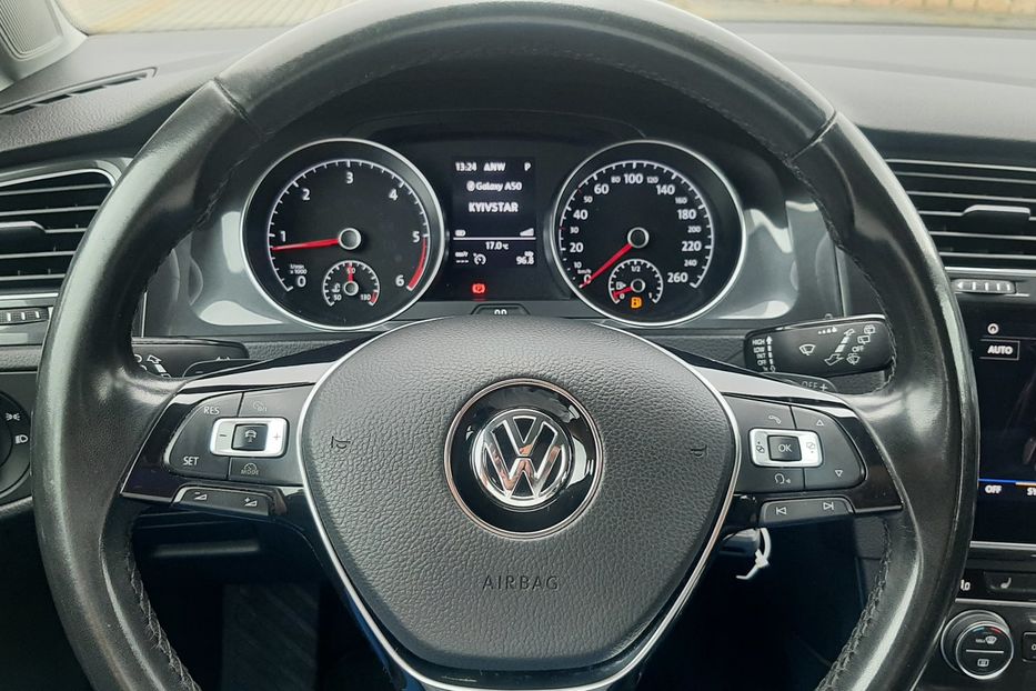 Продам Volkswagen Golf VII 2.0 Highline Automat 2018 года в Львове