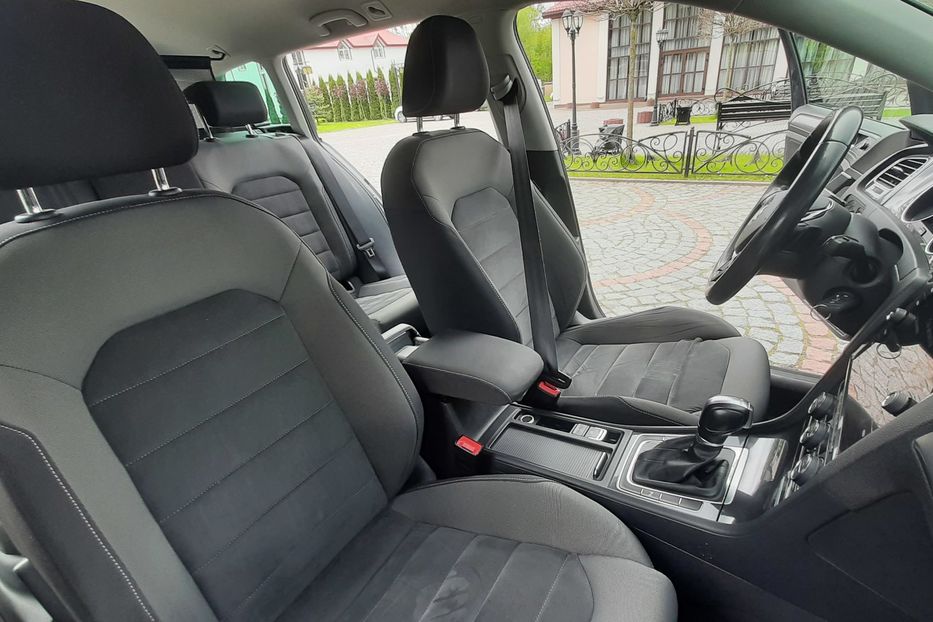 Продам Volkswagen Golf VII 2.0 Highline Automat Restail  2018 года в Львове