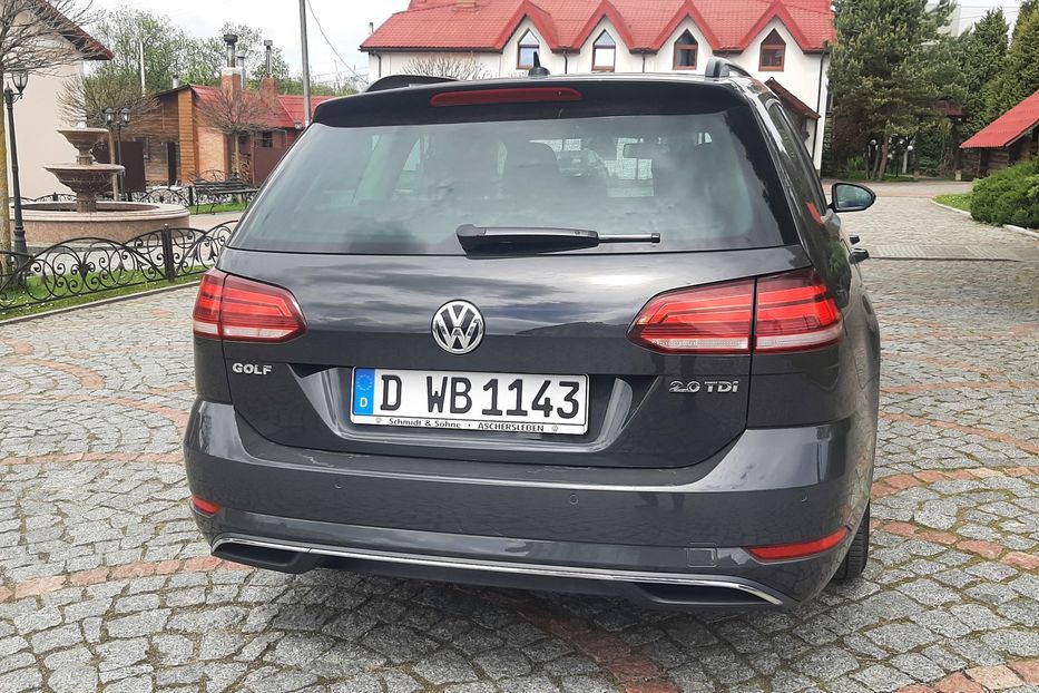 Продам Volkswagen Golf VII 2.0 Highline Automat Restail  2018 года в Львове