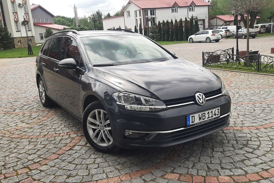 Продам Volkswagen Golf VII 2.0 Highline Automat Restail  2018 года в Львове