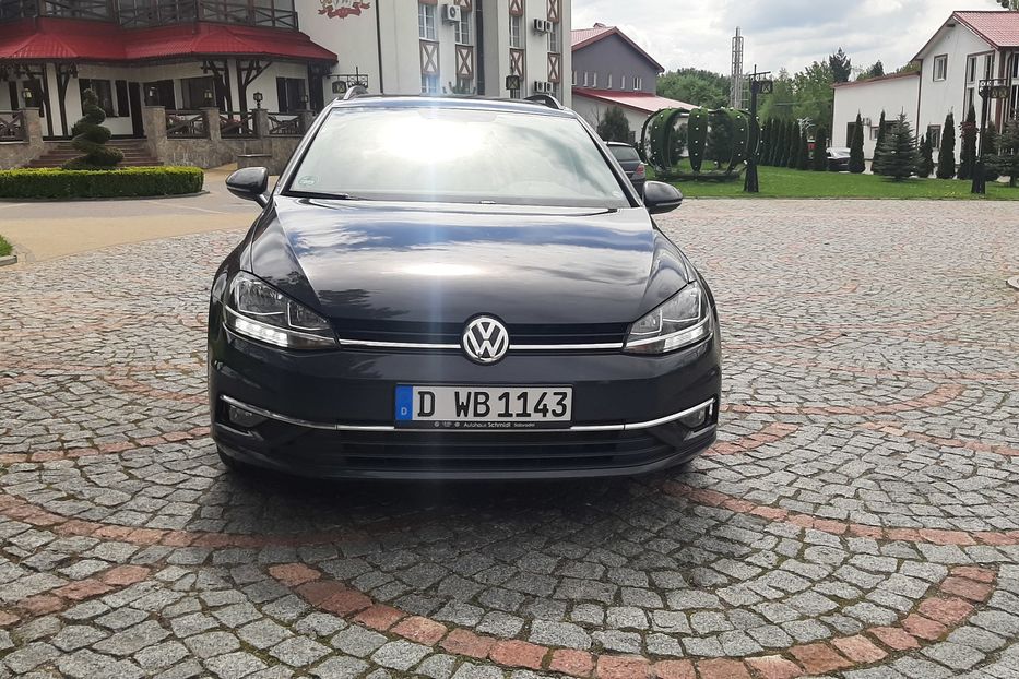 Продам Volkswagen Golf VII 2.0 Highline Automat Restail  2018 года в Львове