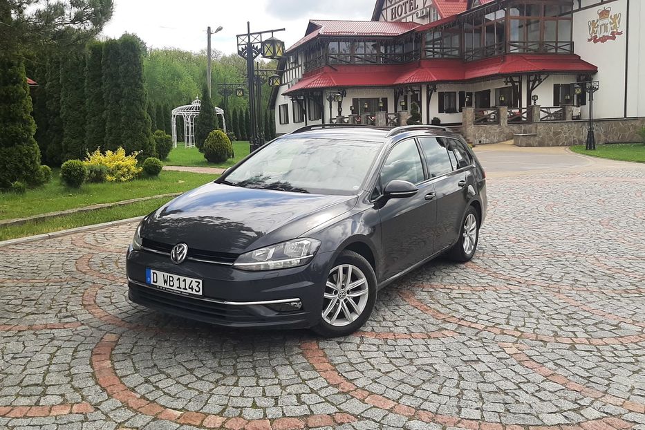 Продам Volkswagen Golf VII 2.0 Highline Automat Restail  2018 года в Львове