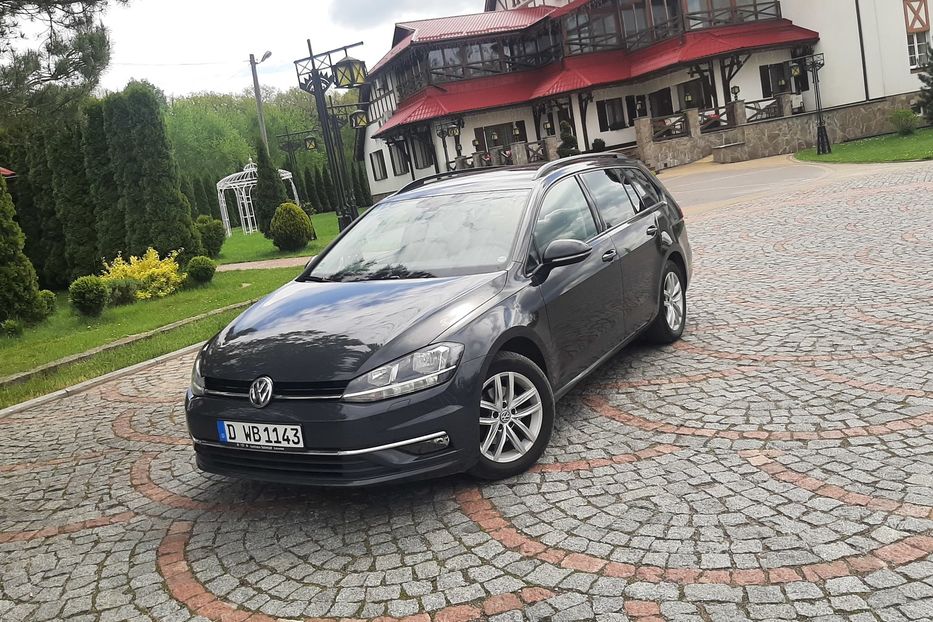 Продам Volkswagen Golf VII 2.0 Highline Automat Restail  2018 года в Львове