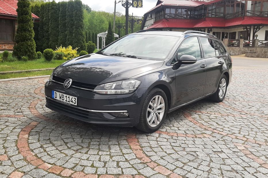 Продам Volkswagen Golf VII 2.0 Highline Automat Restail  2018 года в Львове