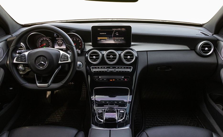 Продам Mercedes-Benz C-Class 2014 года в Днепре
