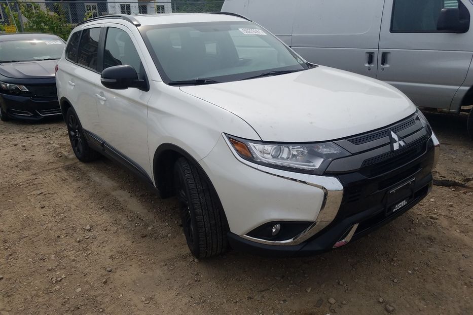 Продам Mitsubishi Outlander 2018 года в Киеве