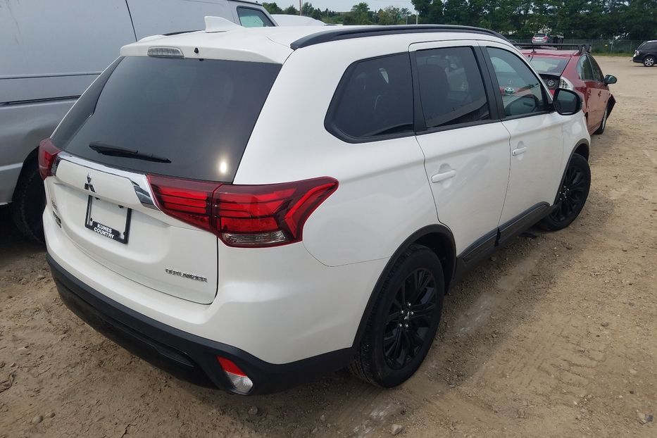 Продам Mitsubishi Outlander 2018 года в Киеве