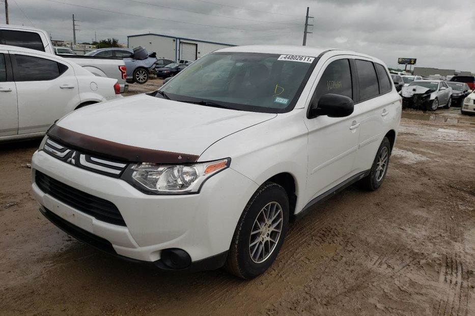 Продам Mitsubishi Outlander 2013 года в Киеве