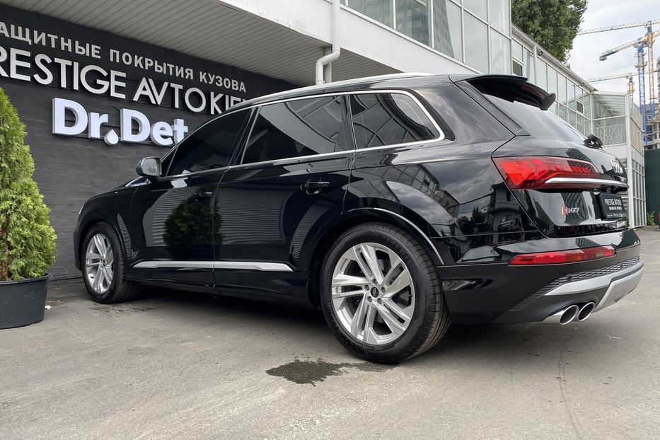 Продам Audi SQ 7 2021 года в Киеве