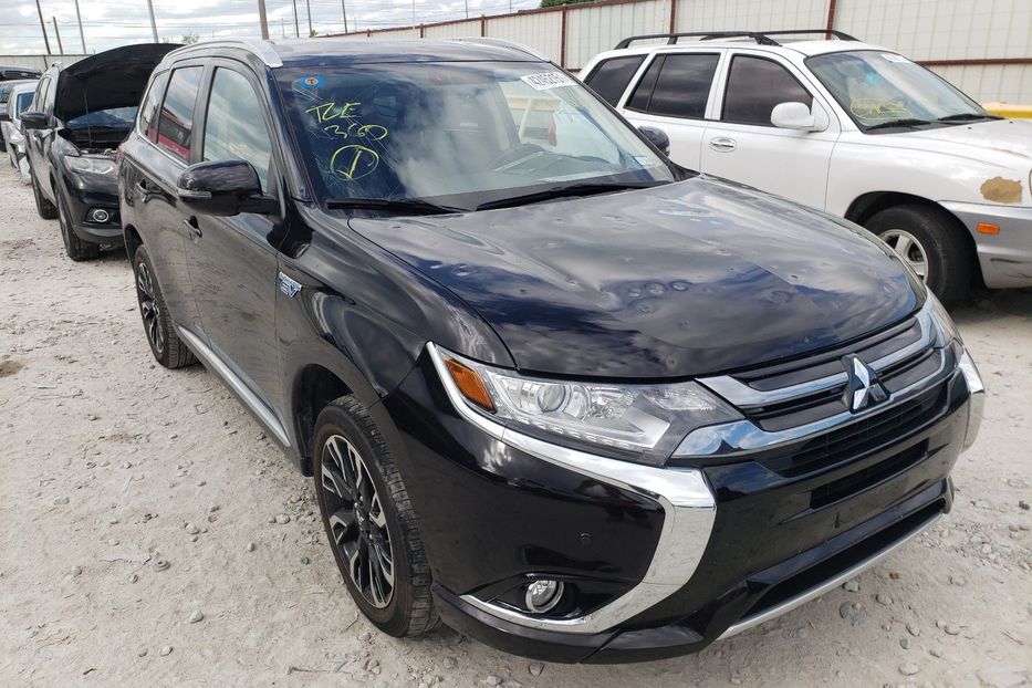 Продам Mitsubishi Outlander 2018 года в Киеве