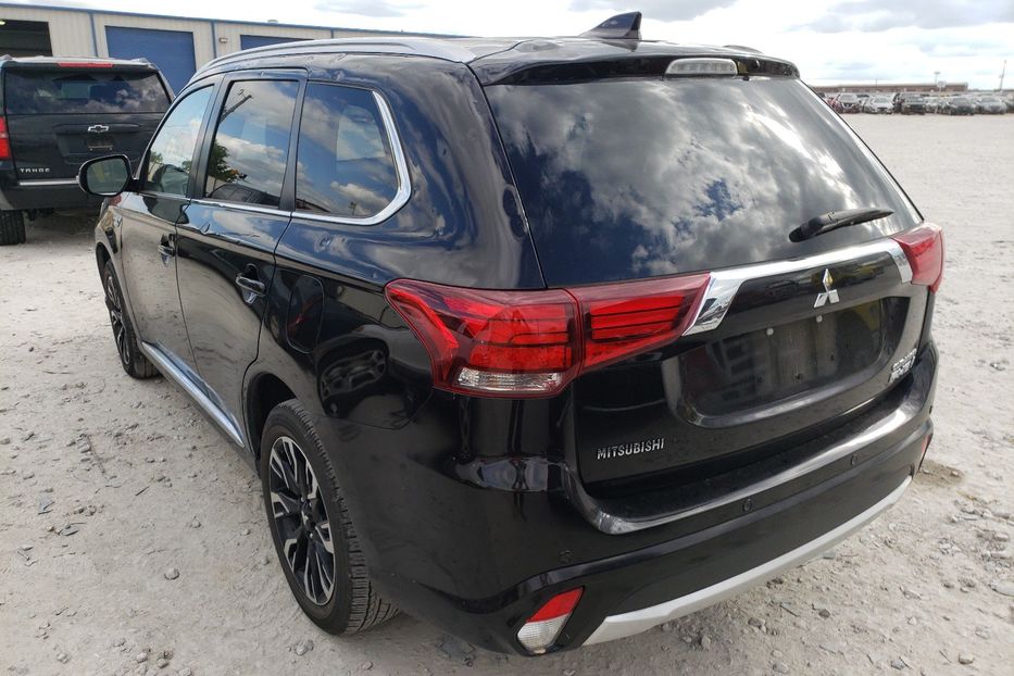 Продам Mitsubishi Outlander 2018 года в Киеве