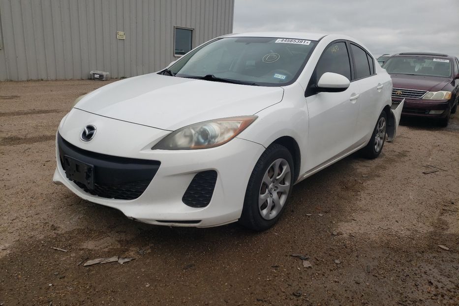 Продам Mazda 3 2013 года в Киеве