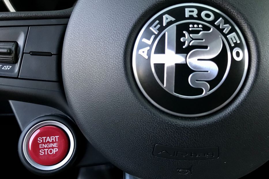 Продам Alfa Romeo Giulia Quadrifoglio 2019 года в Киеве