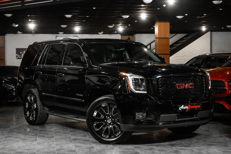 Продам GMC Yukon 2016 года в Одессе