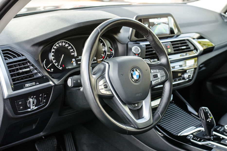 Продам BMW X3 2.0i Xdrive 2018 года в Киеве