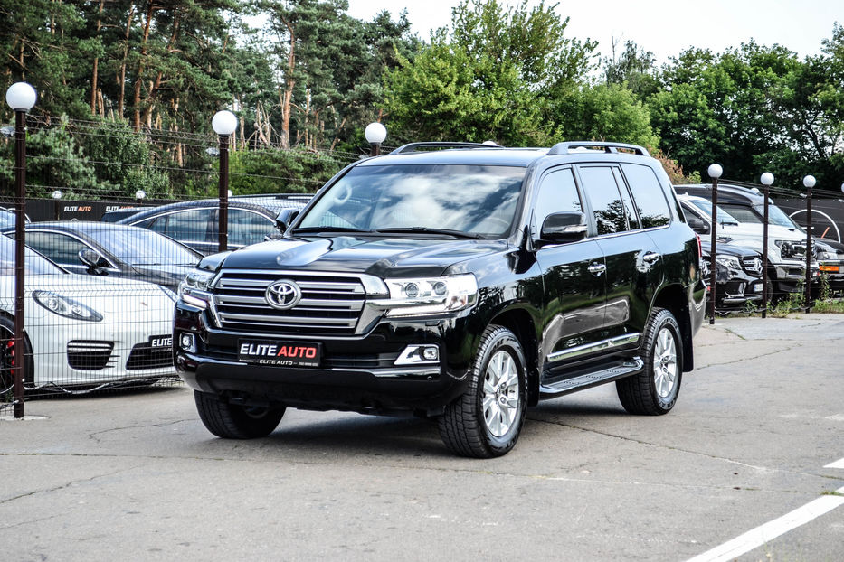 Продам Toyota Land Cruiser 200 Diesel 2019 года в Киеве