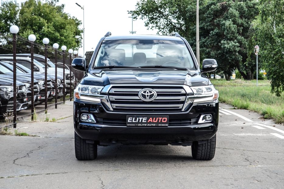 Продам Toyota Land Cruiser 200 Diesel 2019 года в Киеве