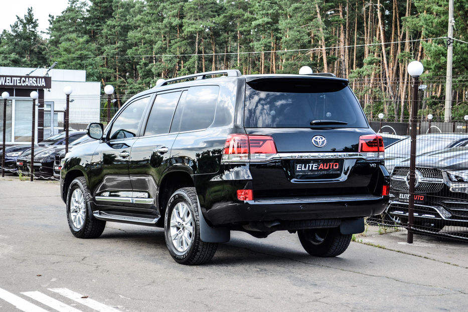 Продам Toyota Land Cruiser 200 Diesel 2019 года в Киеве