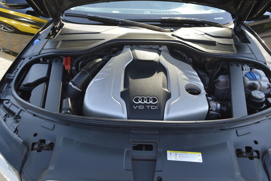 Продам Audi A8 TDI 2012 года в Одессе