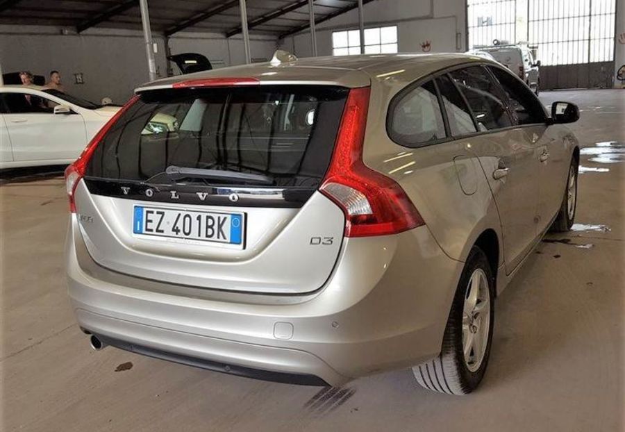 Продам Volvo V60 2.0 avtomat 2015 года в Львове