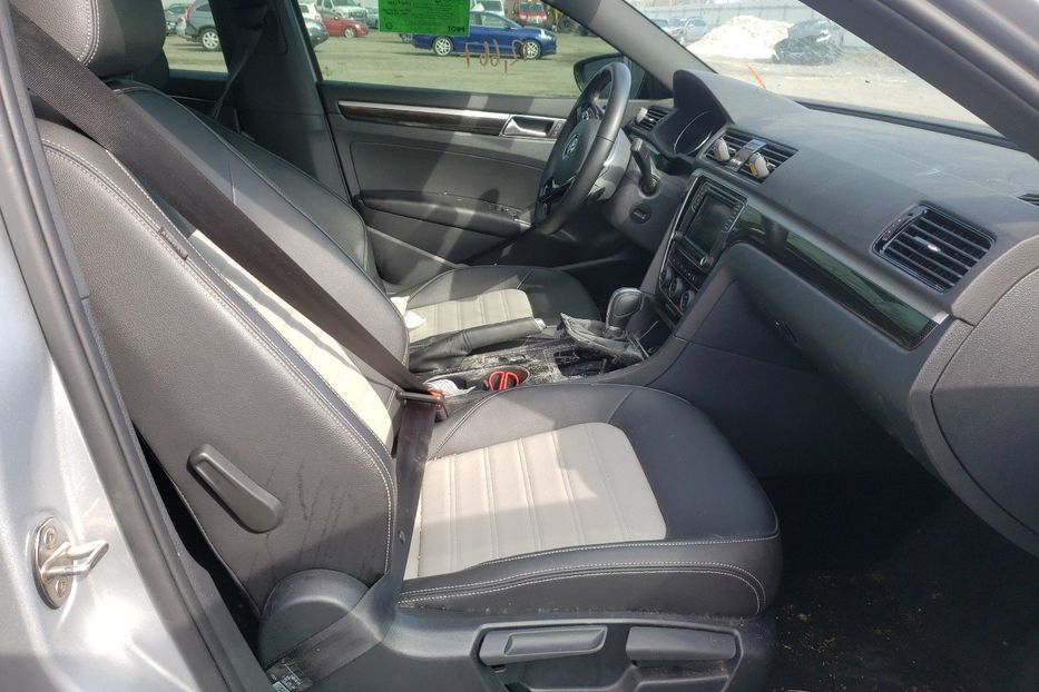 Продам Volkswagen Passat GT 2018 года в Киеве