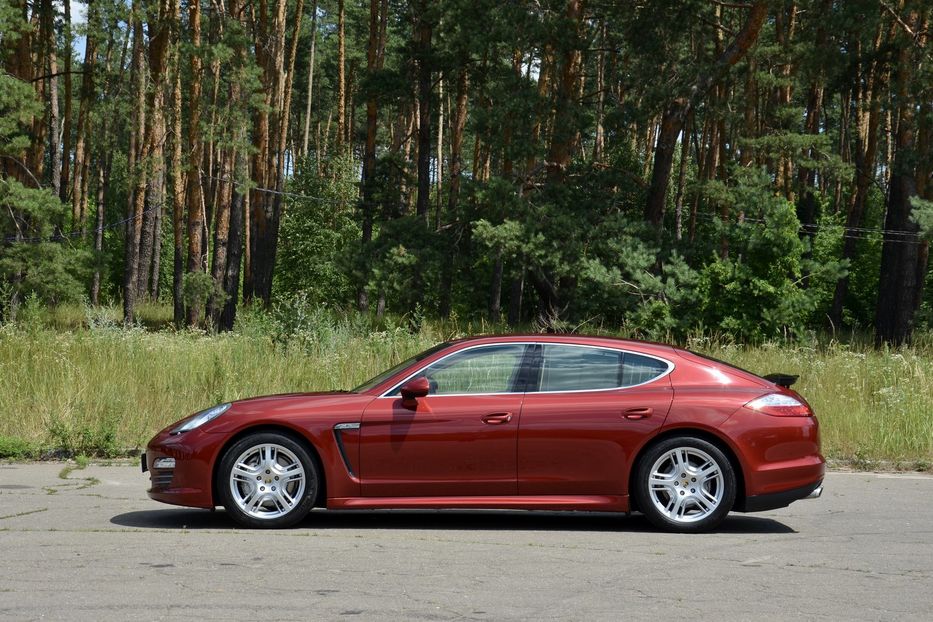 Продам Porsche Panamera 2011 года в Киеве