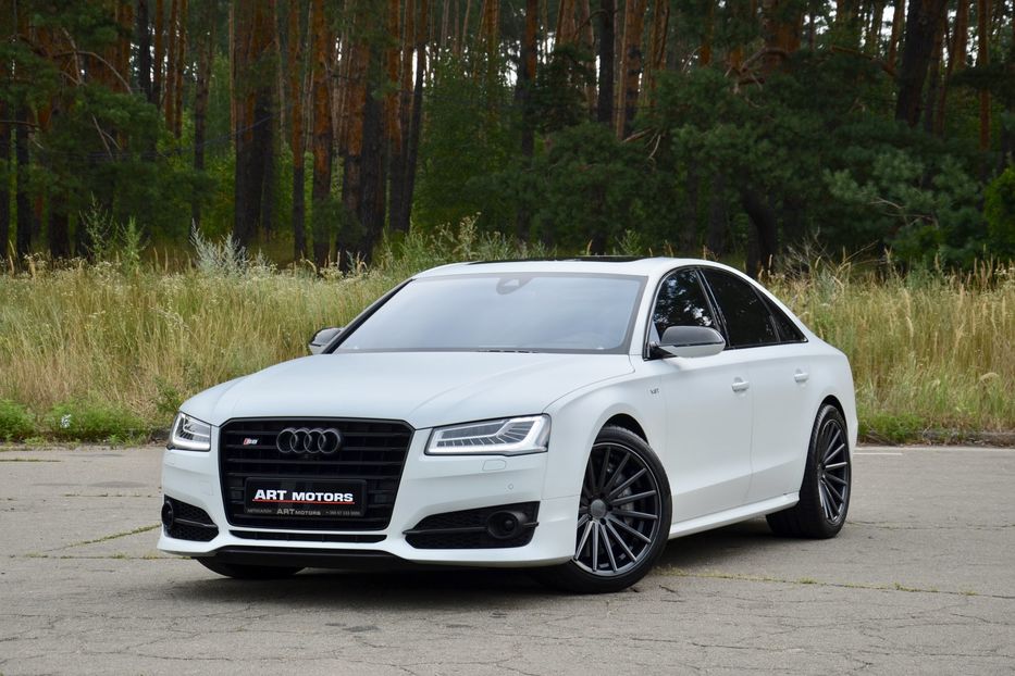 Продам Audi S8 2017 года в Киеве