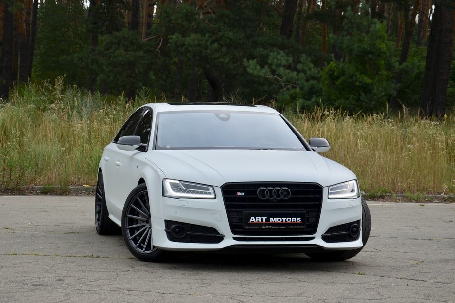 Продам Audi S8 2017 года в Киеве