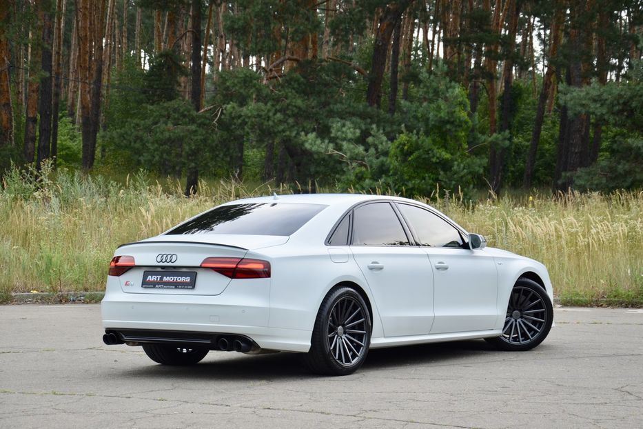 Продам Audi S8 2017 года в Киеве