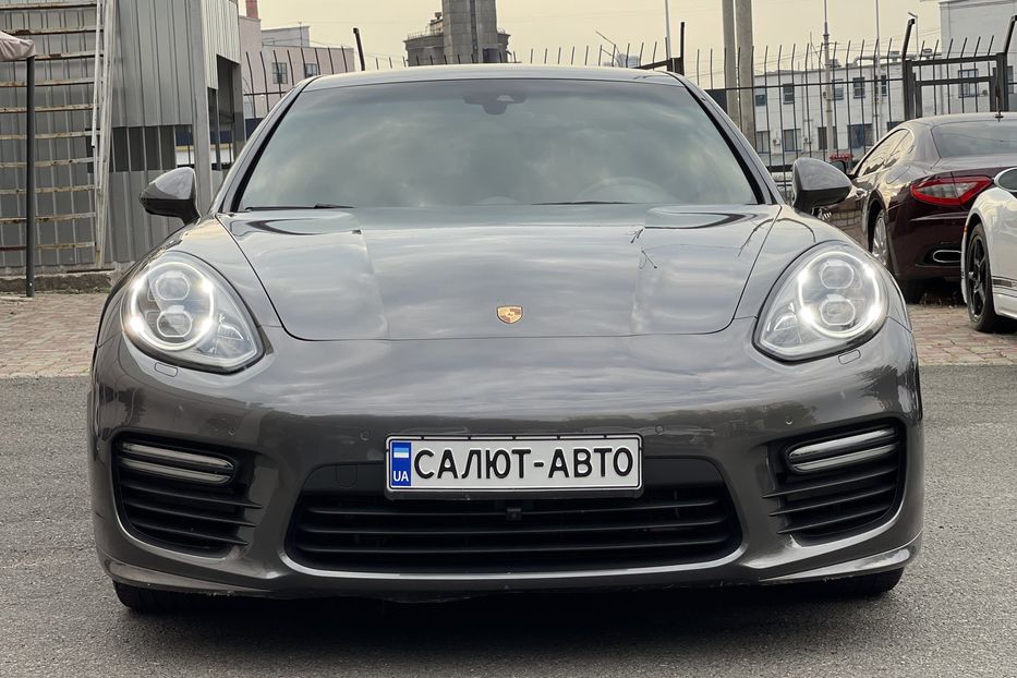 Продам Porsche Panamera GTS 2013 года в Киеве