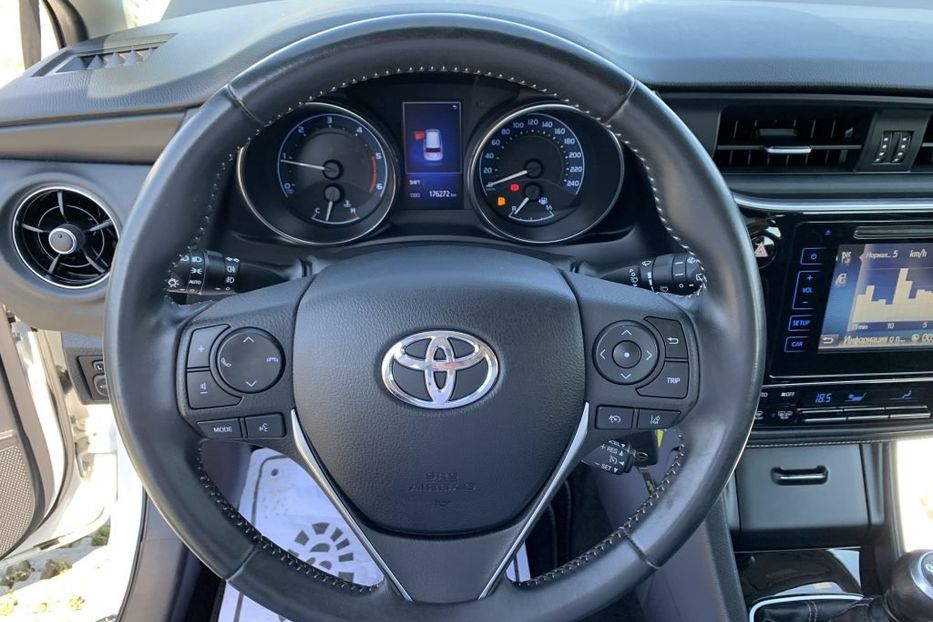 Продам Toyota Auris 1.6D-4D 2016 года в Львове