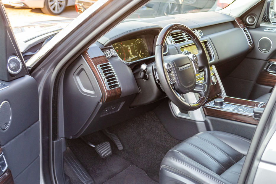 Продам Land Rover Range Rover VOGUE 2016 года в Киеве