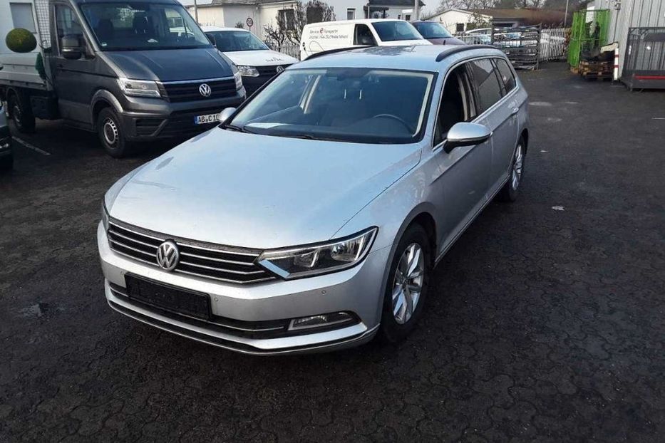 Продам Volkswagen Passat B8 2,0 АВТОМАТ  2016 года в Львове