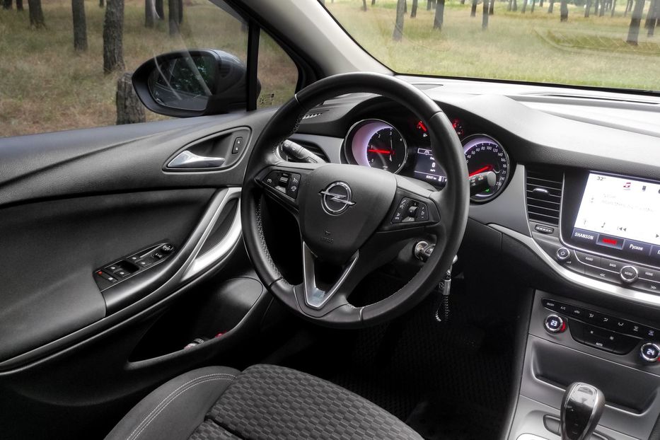 Продам Opel Astra K 2017 года в Николаеве