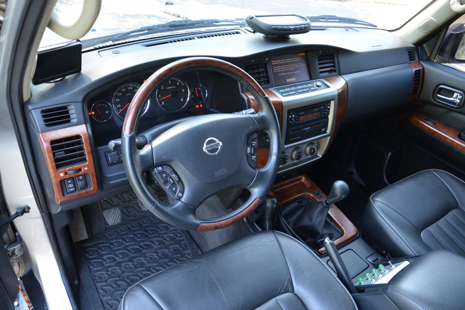 Продам Nissan Patrol 2009 года в Киеве