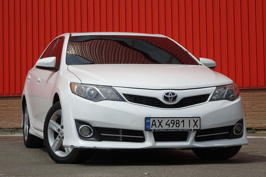 Продам Toyota Camry SE 2012 года в Одессе