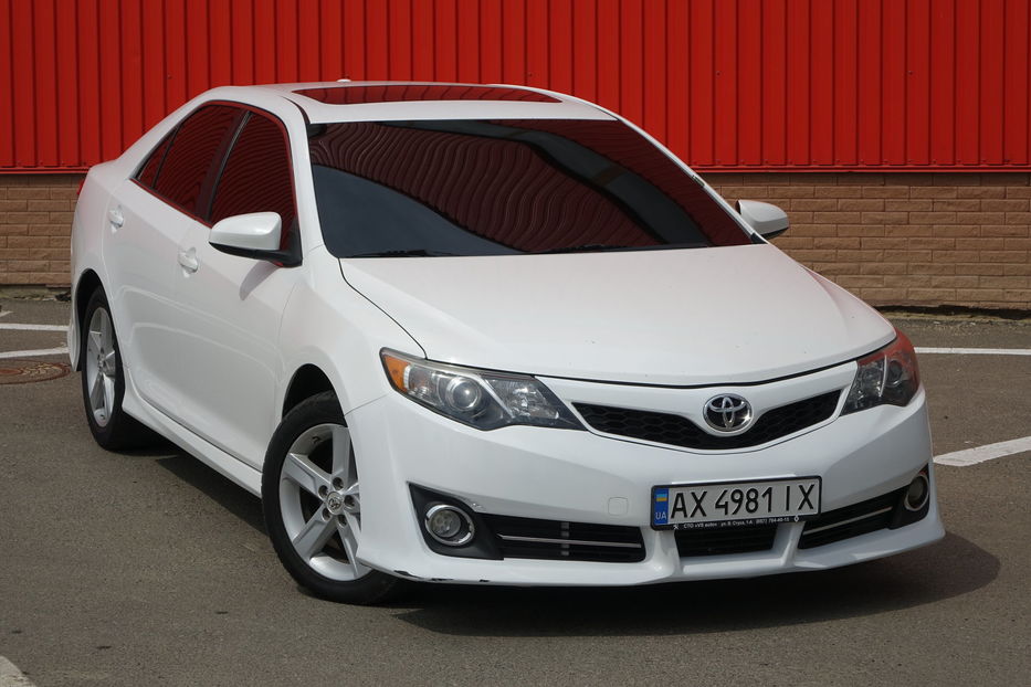 Продам Toyota Camry SE 2012 года в Одессе