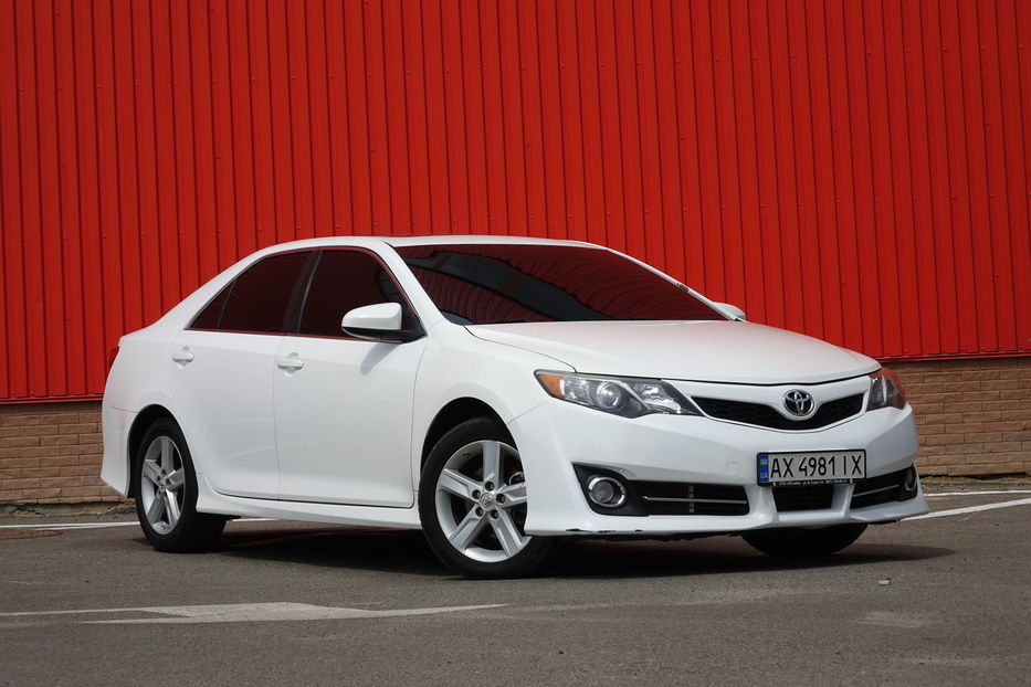 Продам Toyota Camry SE 2012 года в Одессе