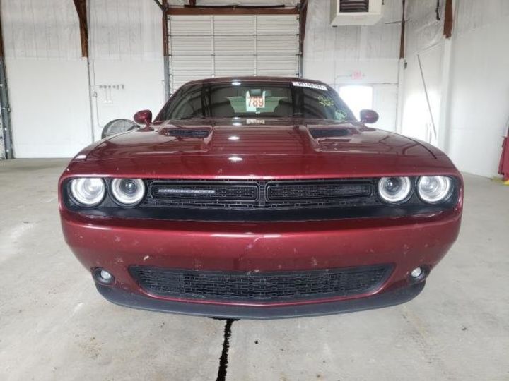 Продам Dodge Challenger SXT 2018 года в Киеве