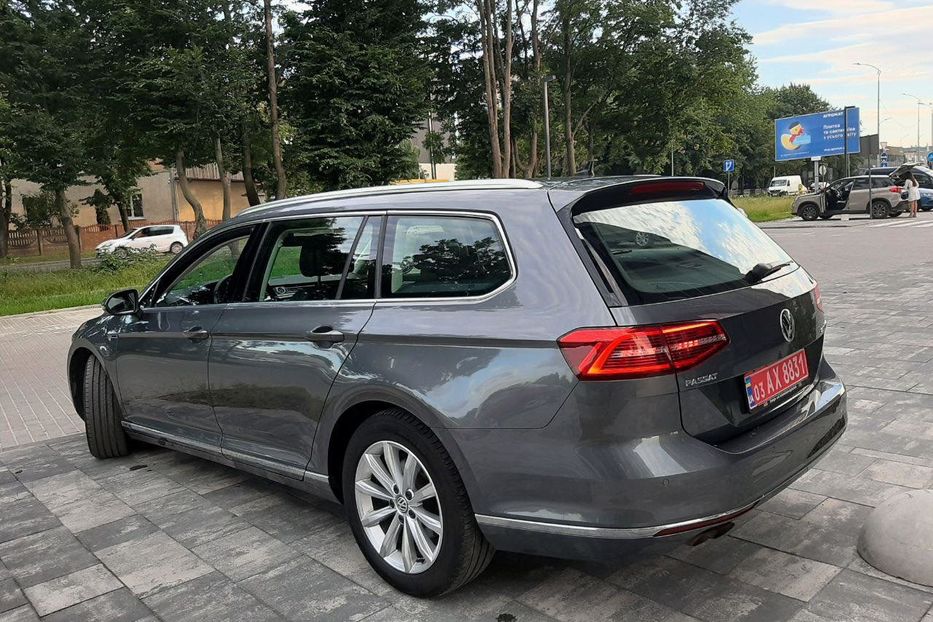 Продам Volkswagen Passat B8 190kc NAVI LED 4MOTION  2016 года в Львове