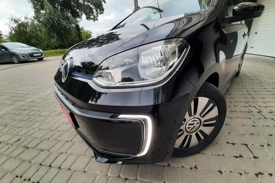 Продам Volkswagen Up E-UP LED KAMERA 145KM ZARJAD 2016 года в Львове