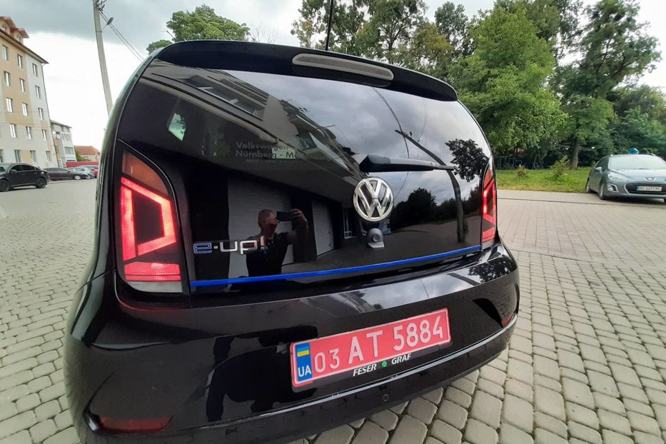 Продам Volkswagen Up E-UP LED KAMERA 145KM ZARJAD 2016 года в Львове