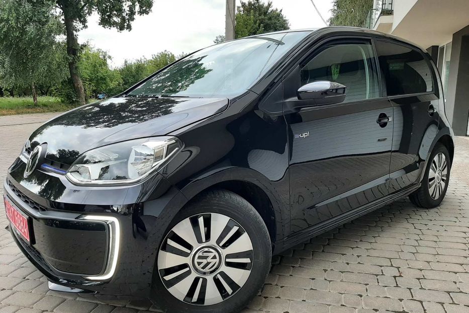 Продам Volkswagen Up E-UP LED KAMERA 145KM ZARJAD 2016 года в Львове