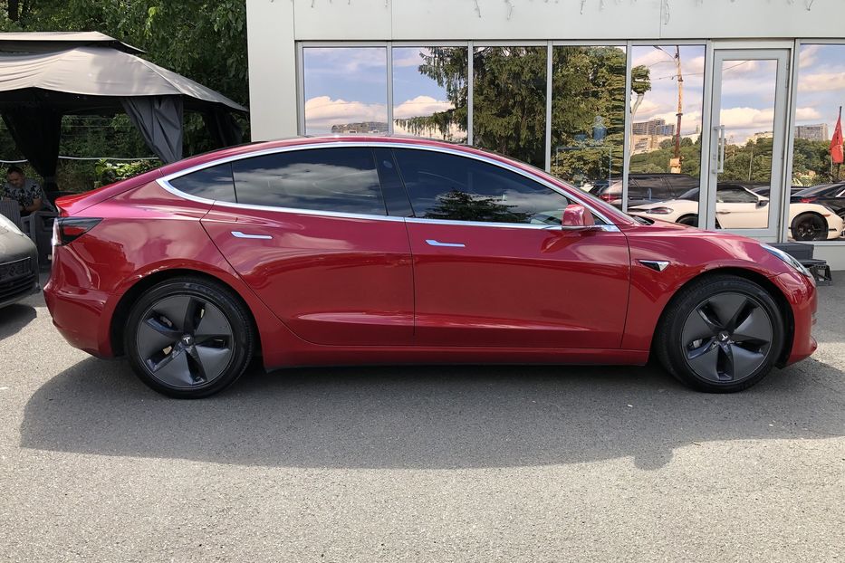 Продам Tesla Model 3 Long Range DUAL MOTOR 2018 года в Киеве