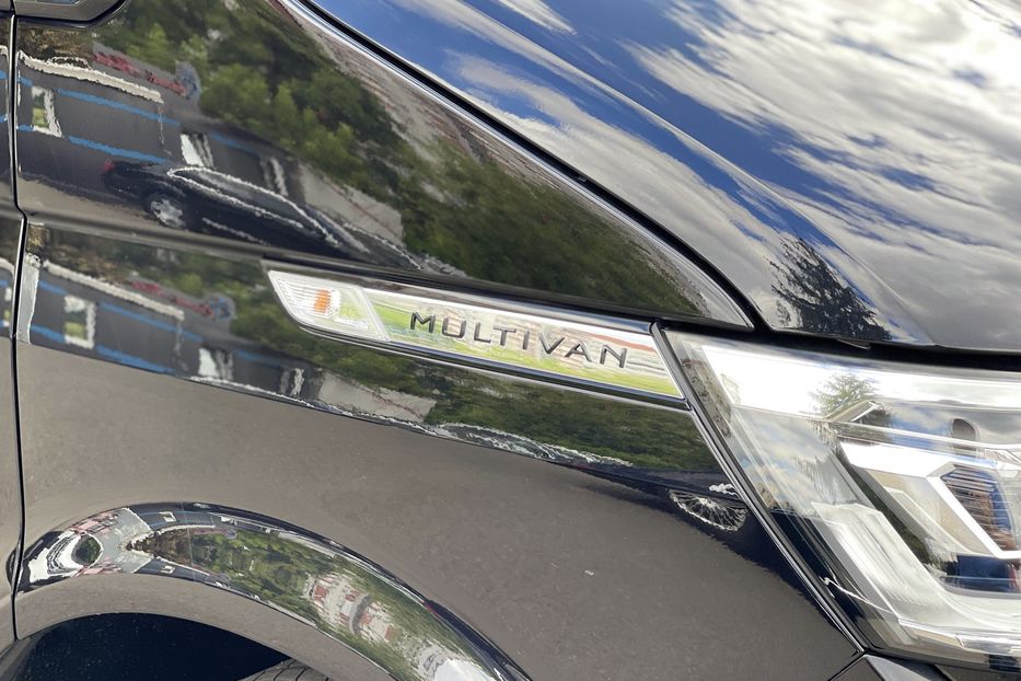 Продам Volkswagen Multivan Highline T6.1 2021 года в Киеве
