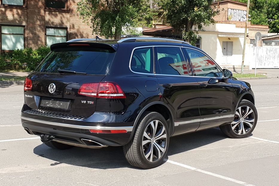 Продам Volkswagen Touareg Executive Edition 2017 года в Киеве