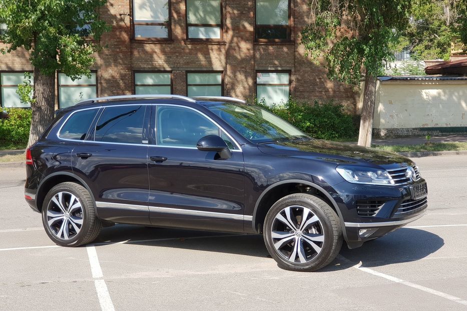 Продам Volkswagen Touareg Executive Edition 2017 года в Киеве