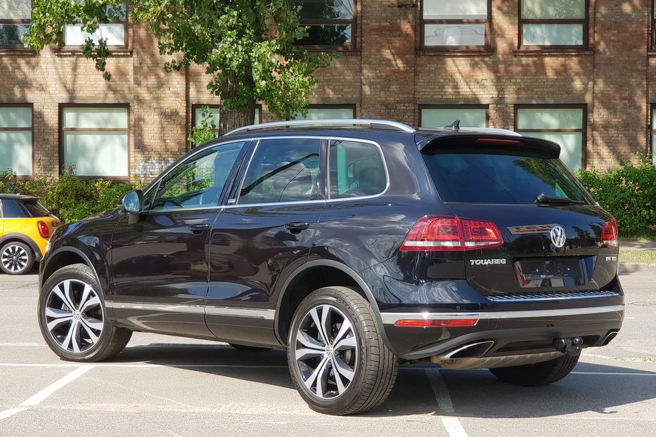 Продам Volkswagen Touareg Executive Edition 2017 года в Киеве