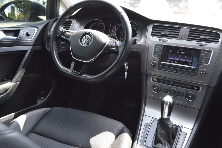 Продам Volkswagen Golf VII TSI 2013 года в Одессе